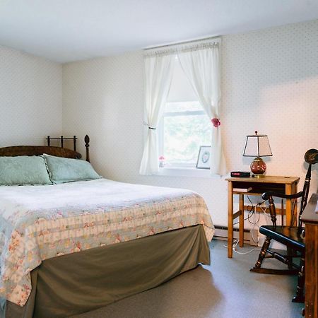 Carriage Barn Inn Keene Bagian luar foto
