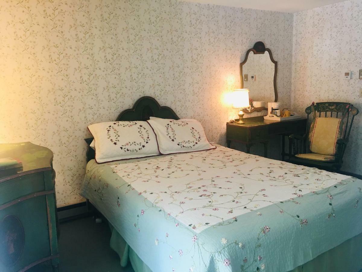 Carriage Barn Inn Keene Bagian luar foto