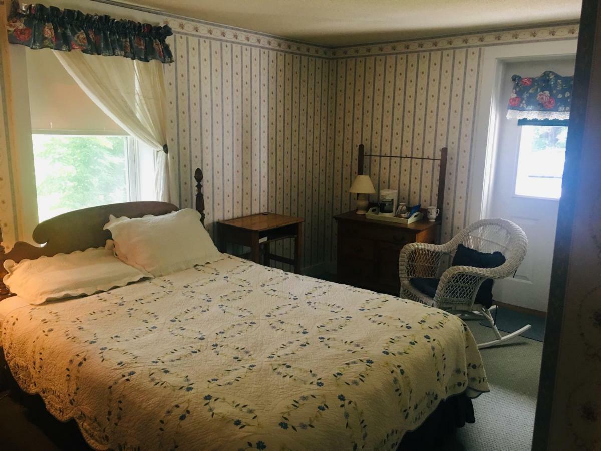 Carriage Barn Inn Keene Bagian luar foto